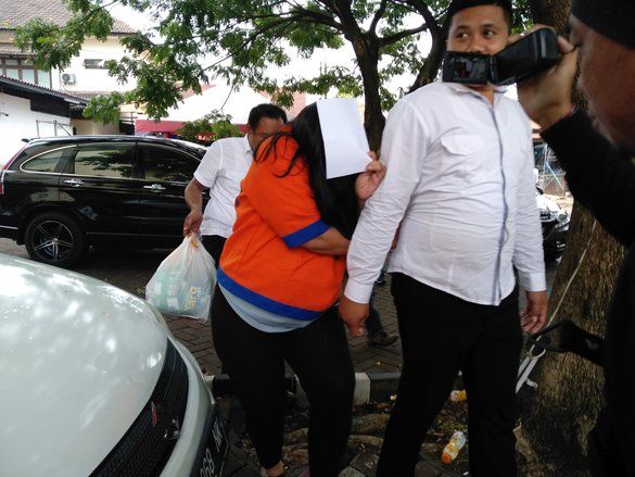 Begini Alur Bisnis Prostitusi Online