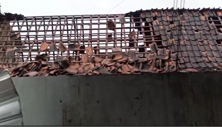 Puluhan Rumah Rusak di Semanding Tuban Rusak Diterjang Puting Beliung