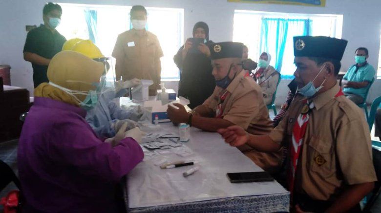 SMAN 2 Situbondo Ditutup Sementara, Guru dan Staf Jalani <em>Rapid</em> <em>Test</em> Covid-19