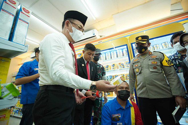 Cegah Peredaran Obat Sirup, Apotek dan Waralaba di Mojokerto Disidak