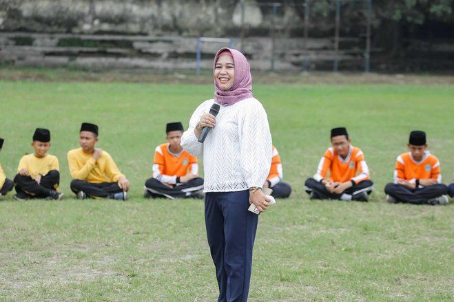 Kuatkan Rasa Cinta NKRI, Santri di Mojokerto Dapat Latihan Bela Negara