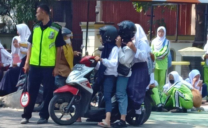 Seragam Sekolah Baju Adat di Lamongan Mulai Diterapkan Tahun Ini