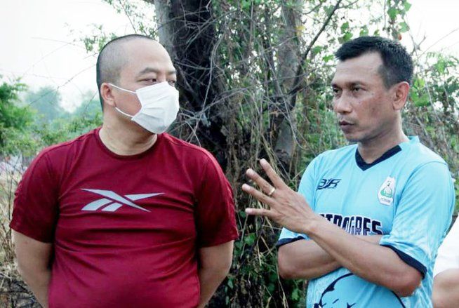 Widodo C Putra Titip Majukan Kembali Sepak Bola Gresik ke Cawabup Alif 