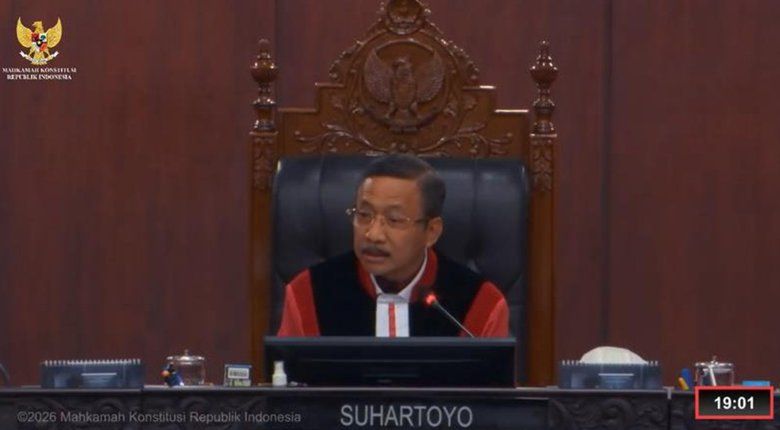 Aturan Ijazah Luar Negeri Jadi Pokok Sengketa Gibran