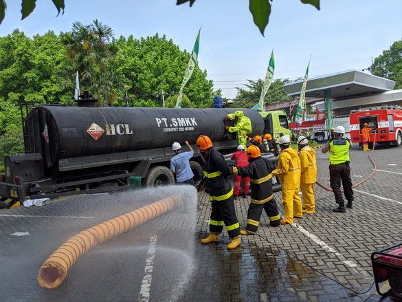 Tjiwi Kimia Gelar Simulasi Kebocoran HCL, Libatkan Damkar