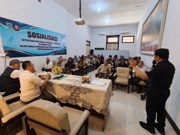 Edukasi Bahaya Rokok Ilegal Sasar Pedagang di Kota Probolinggo