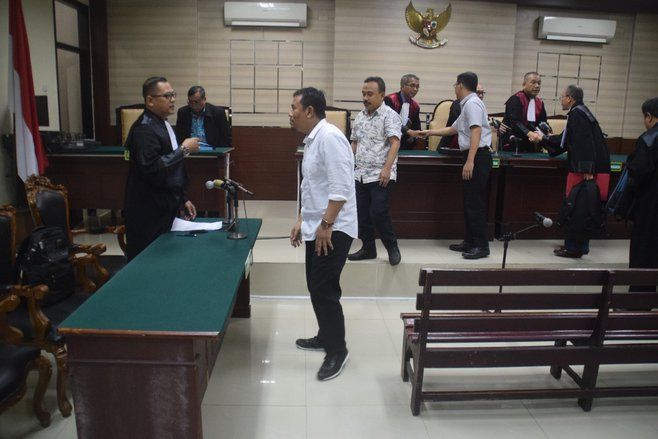 Lima Terdakwa Kasus Suap Bupati Mojokerto Divonis Dua Tahunan