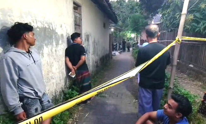 Mayat Bayi Ditemukan Terkubur di Samping Rumah Warga Mojokerto