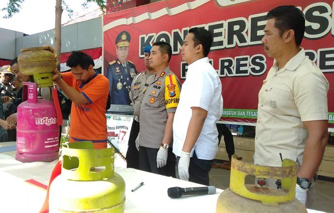 Pria Benowo Ditangkap Polres Gresik Usai Oplos Elpiji Bersubsidi