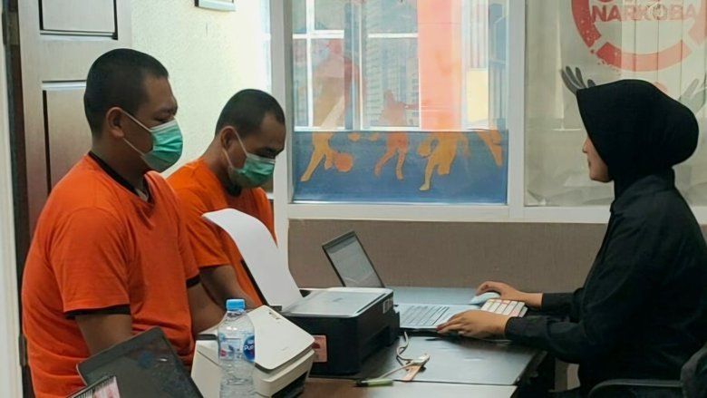 Pegawai Outsourcing Dishub Gresik Ditangkap, Polisi Bongkar Dugaan Peredaran Sabu di Lingkungan Kerja