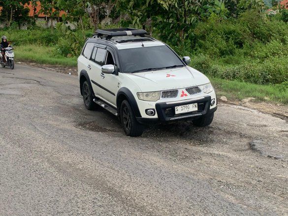 Jalan Ringroad Tuban Rusak Parah, Warga Juluki “Jeglongan Sewu"
