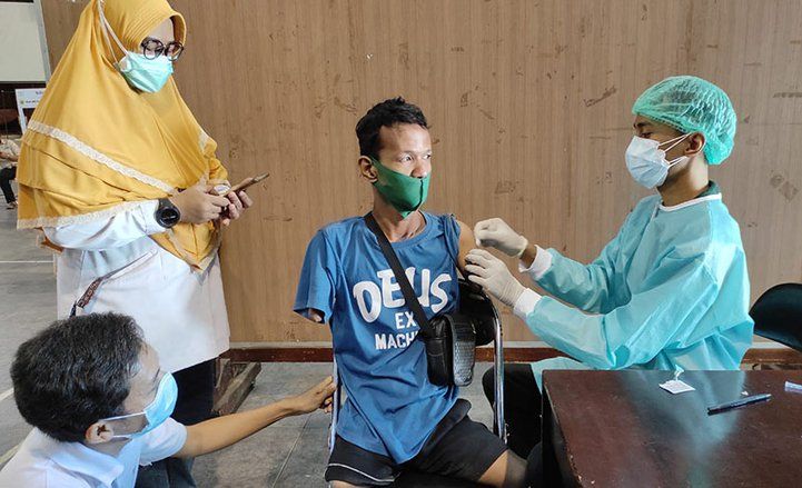 Gunakan Sinopharm, Unej Kembali Gelar Vaksinasi Khusus Difabel