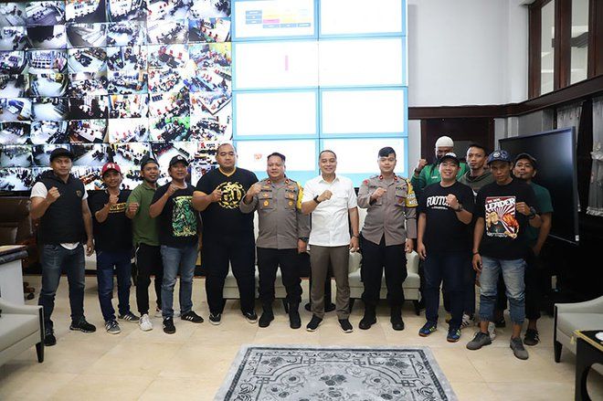 Lindungi Suporter, Wali Kota Eri Gagas Bonek Miliki Badan Hukum