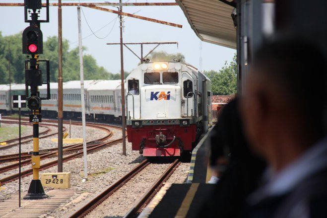 H-2 Lebaran, Enam Perjalanan Kereta di Daop 7 Madiun Terlambat