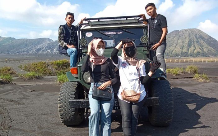 Mendekati Libur Nataru Angkutan Jeep Bromo Laris Manis Disewa Wisatawan