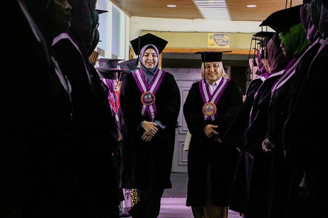 Para Lansia di Kota Probolinggo Wisuda Selantang
