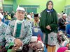 Sembuh Dari Penyakitnya, Jemaah Haji Lamongan Hibahkan Kursi Roda ke Pengurus Masjidilharam