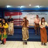 Tujuh Mahasiswa Universitas Oklahoma Belajar Budaya di Unitomo Surabaya