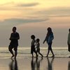 Berburu <em>Sunset</em> Saat Lebaran di Pantai Duta Probolinggo