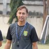 Alfred Riedl Batal Tangani Persebaya