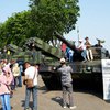 Warga Surabaya Padati Pameran Alutsista TNI