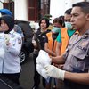 Ambil Sabu dari Penjara, Pasutri Ditangkap Polrestabes Surabaya