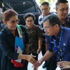 Sejumlah Menteri Menjenguk, Risma Kegirangan Saat Menteri Susi Datang