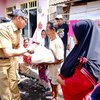 Pemkab Banyuwangi Bagikan Paket Sembako Ucapan Pelantikan Bupati ke Warga Terdampak Bencana