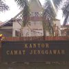 Atap Kantor Camat Jenggawah Ambrol, Seorang Pekerja Jember Luka-luka