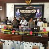 Pasutri di Mojokerto Palsukan Miras Impor Ilegal, Polisi Sita Ratusan Botol