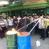 PPIH Debarkasi Surabaya Musnahkan Ribuan Jamu dan Obat