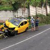 Diduga Rem Blong, Mobil Satu Keluarga Tabrak Teras Rumah di Jalur Cangar-Pacet