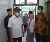 Menko PMK Minta Laboratorium PCR di RSUD Caruban Lebih Maksimal 