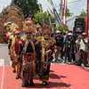 Ribuan Warga Tumpah Ruah Saksikan Pawai Budaya Probolinggo SAE 2025