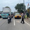 Hantam Bagian Belakang Truk Parkir di Mojokerto, Pemotor Meregang Nyawa
