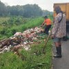 Gerebek Sampah, DLH Lamongan dan Muspika Bersihkan 20 TPS Liar
