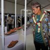 Showcase Ekonomi Kreatif, Sandiaga Pamer Sepatu Produk UMKM Mojokerto