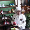 Khofifah Ajak Produsen Sepatu Awake Mojokerto Ikut Misi Dagang ke Kalsel