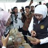Gubernur Khofifah Tinjau Pasar Murah di Pacet, UMKM Turut Pasarkan Produk