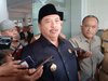 Abah Warsubi Imbau Pengelola Sekolah dan Masyarakat Ikut Awasi MBG di Jombang