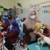 Tarik Minat Warga, Lurah di Surabaya Berikan Hadiah Bagi yang Ikut Vaksin Booster