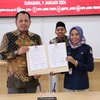 Ukur Kinerja dan Target 2024, Komisioner dan Sekretaris KPU Jatim Teken Perjanjian Kinerja