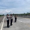 Polda Jatim Olah TKP Kecelakaan Mobil Ditumpangi Daood "Debu" di Tol Paspro
