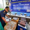 Petugas Bea Cukai Gerebek Gudang Rokok Ilegal Senilai Rp2,5 Miliar