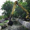Curah Hujan Tinggi, DPUBMP Surabaya Intensifkan Pengerukan Saluran Drainase