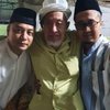 Sowan ke Cicit Syaichona Cholil, Eri Diberi Hadiah Tasbih