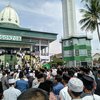Ribuan Santri dan Pelayat Iringi Pemakaman Pimpinan Gontor