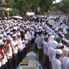 Ribuan Warga Jombang Shalat Gaib Untuk Warga Muslim Palestina