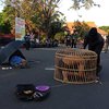 Tolak Perpanjang PPKM, Komunitas Project Anget Gelar Aksi Teatrikal "Kandang Ayam" di Mojokerto