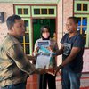 Wartawan MC Mojokerto Bergerak Bantu Anak Korban KDRT di Puri, Keluarga Terharu